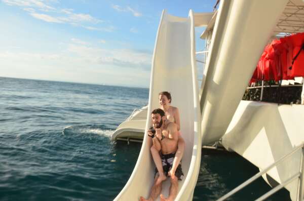 Catamarán Manuel Antonio - Image 2
