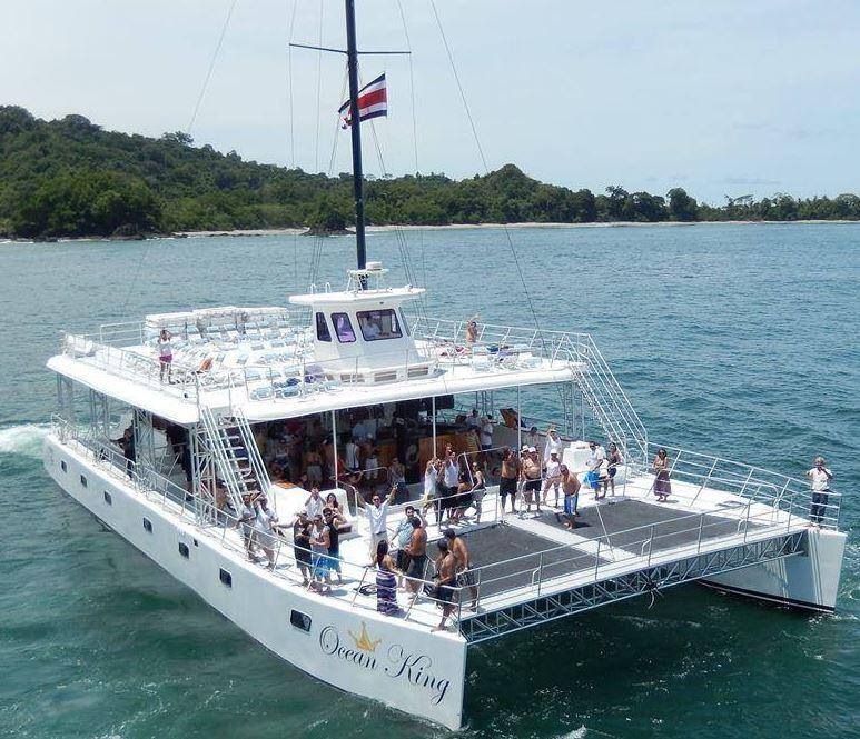 Catamarán Manuel Antonio - Image 7